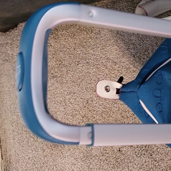 Rolling luggage - Picture 6 of 8